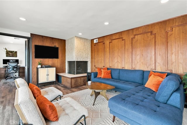 4229 Don Diablo, Los Angeles, CA 90008 — photo 12 of 34