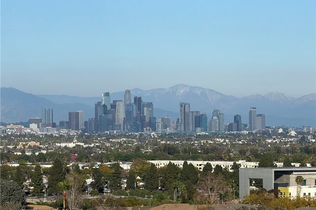 4229 Don Diablo, Los Angeles, CA 90008 — photo 4 of 34