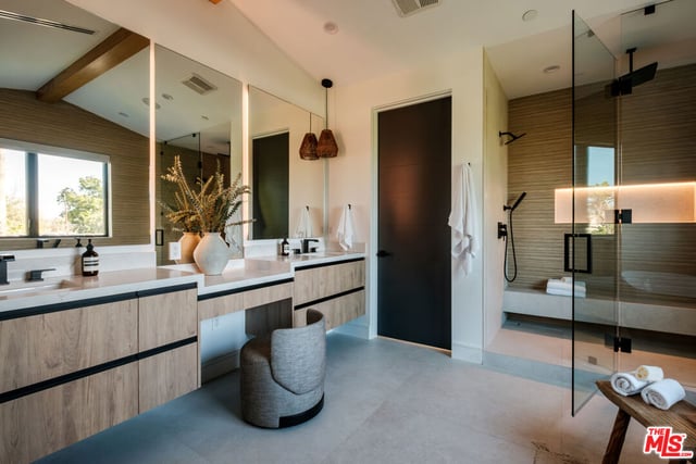15473 La Maida Street, Sherman Oaks, CA 91403 — photo 27 of 57