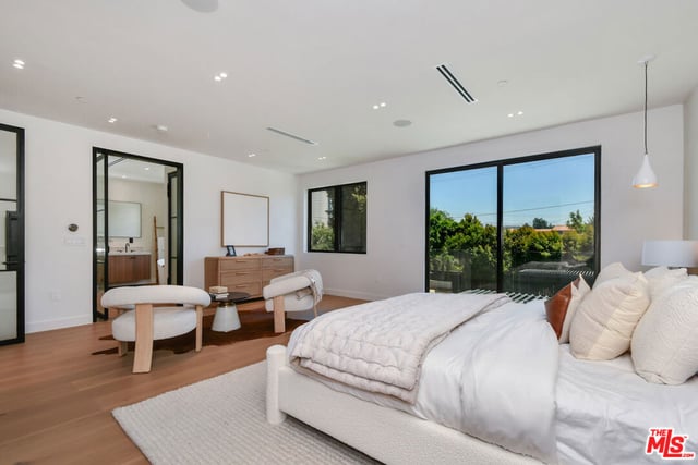 112 S Valley Street, Toluca Lake, CA 91505 — photo 25 of 60