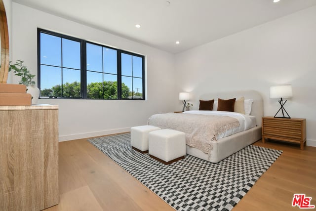 112 S Valley Street, Toluca Lake, CA 91505 — photo 32 of 60