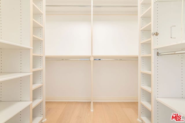 10511 Ashton Avenue 305, Los Angeles, CA 90024 — photo 10 of 16