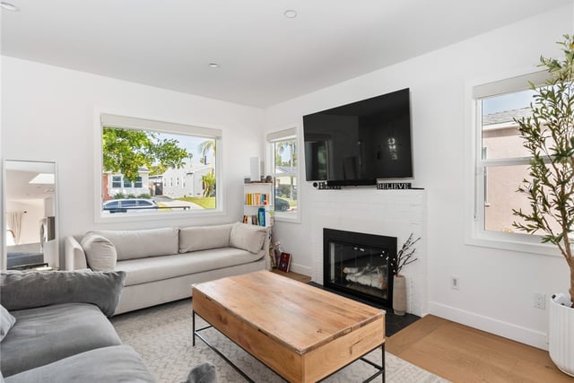 6566 W 85th Street, Los Angeles, CA 90045 — photo 5 of 36