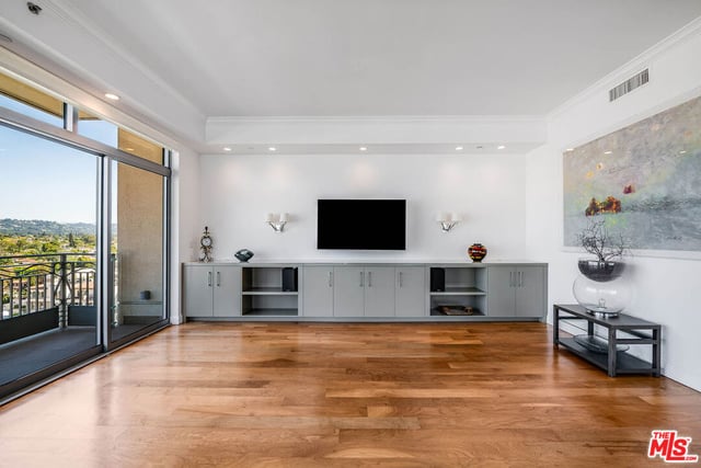 10800 Wilshire Boulevard 1101, Los Angeles, CA 90024 — photo 9 of 40
