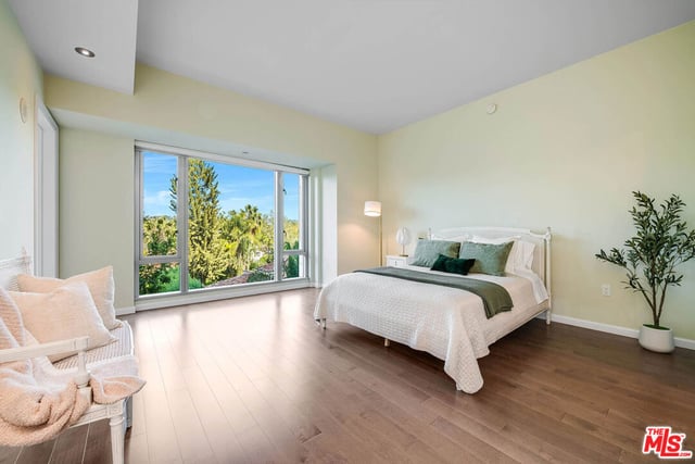 10727 Wilshire Boulevard 502, Los Angeles, CA 90024 — photo 22 of 31