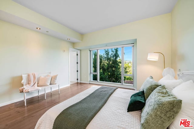 10727 Wilshire Boulevard 502, Los Angeles, CA 90024 — photo 23 of 31