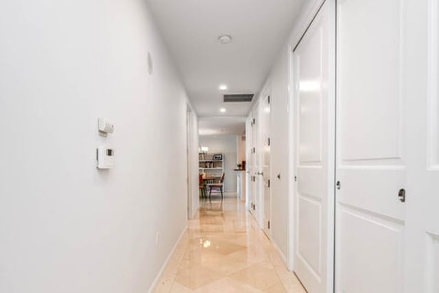 10727 Wilshire Boulevard 502, Los Angeles, CA 90024 — photo 9 of 31