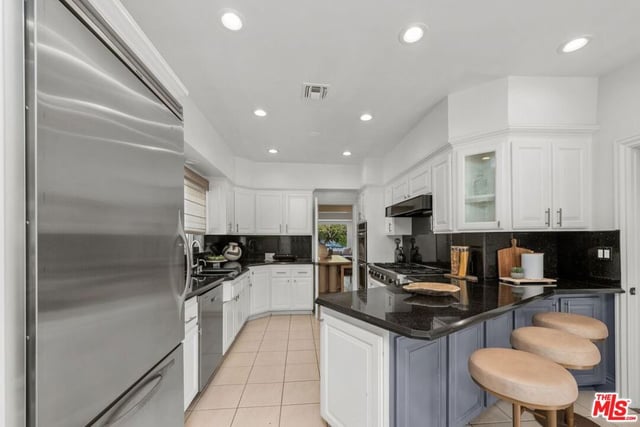491 S Spalding Drive, Beverly Hills, CA 90212 — photo 8 of 42