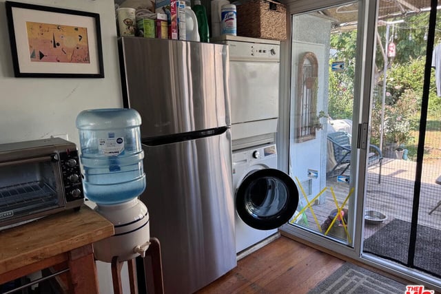 10761 Westminster Avenue, Los Angeles, CA 90034 — photo 9 of 12