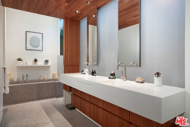 628 Milwood Avenue, Los Angeles, CA 90291 — photo 26 of 36