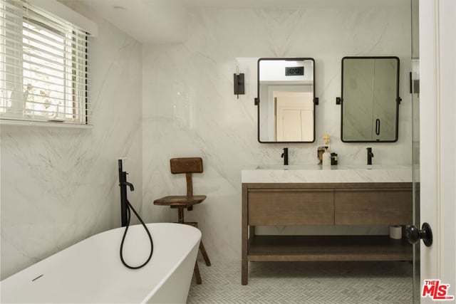 2630 Laurel Pass / Bypass, Los Angeles, CA 90046 — photo 9 of 16