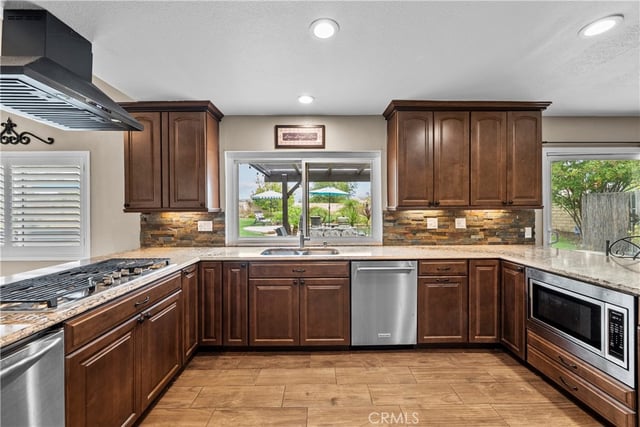 21215 Georgetown Drive, Saugus, CA 91350 — photo 17 of 57