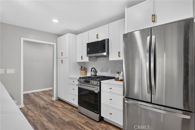 21530 Yucatan Avenue, Woodland Hills, CA 91364 — photo 15 of 44