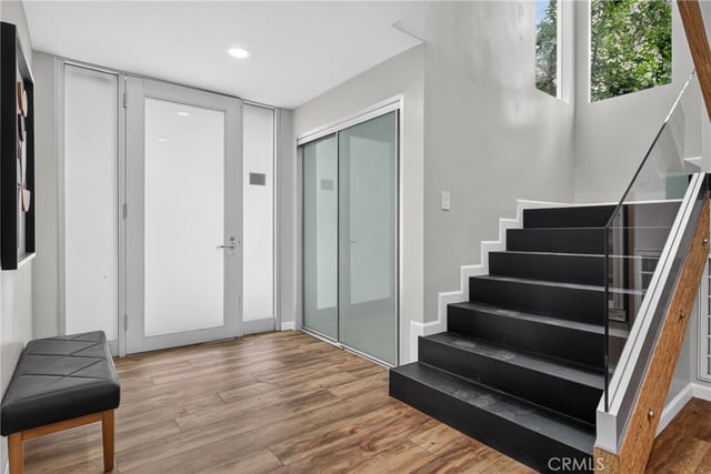 21530 Yucatan Avenue, Woodland Hills, CA 91364 — photo 3 of 44