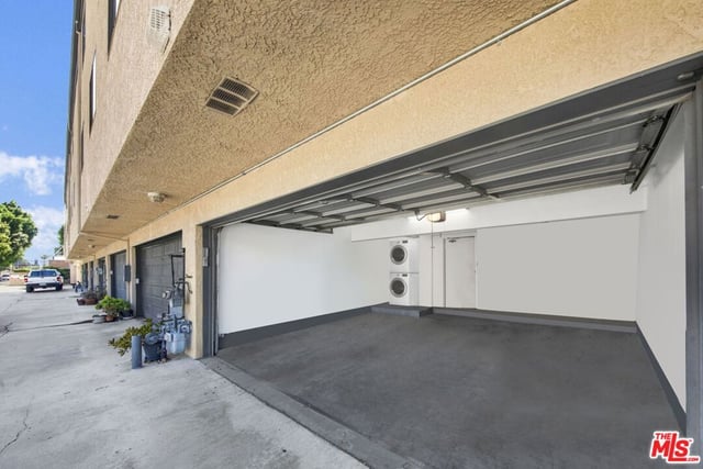 6840 Balboa Boulevard 507, Los Angeles, CA 91406 — photo 25 of 26