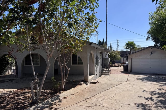 129 N Record, Los Angeles, CA 90063 — photo 4 of 23