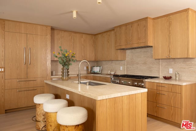 2968 Dona Susana Drive, Studio City, CA 91604 — photo 13 of 41