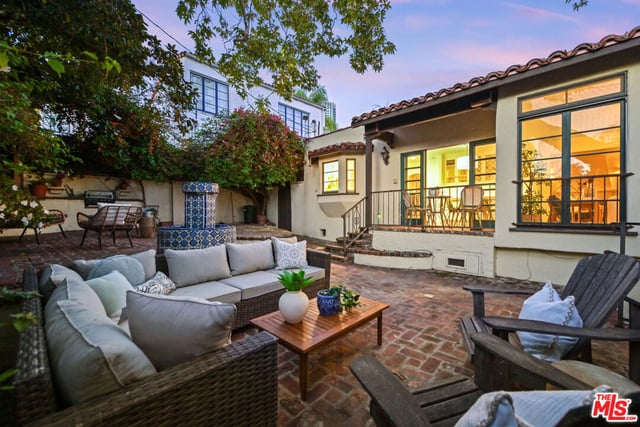 10323 Dunkirk Avenue, Los Angeles, CA 90025 — photo 15 of 19