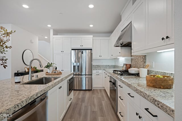 549 Kumquat Court, Santa Paula, CA 93060 — photo 13 of 55