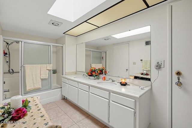 5307 Wilkinson Avenue 19b, Valley Village, CA 91607 — photo 20 of 32