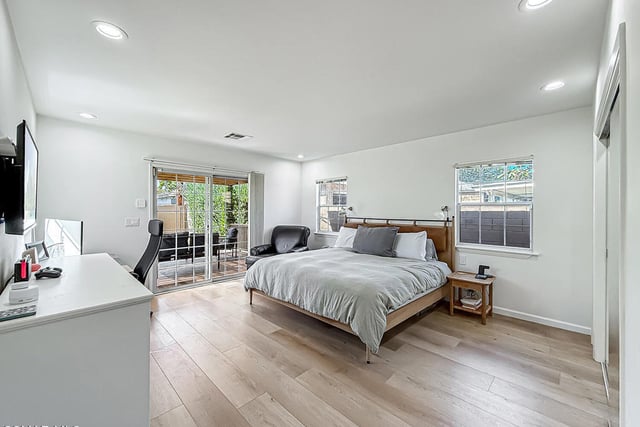 2035 N Evergreen Street, Burbank, CA 91505 — photo 28 of 41