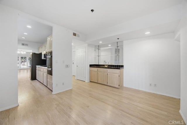 2205 S Bentley Avenue 102, Los Angeles, CA 90064 — photo 19 of 43