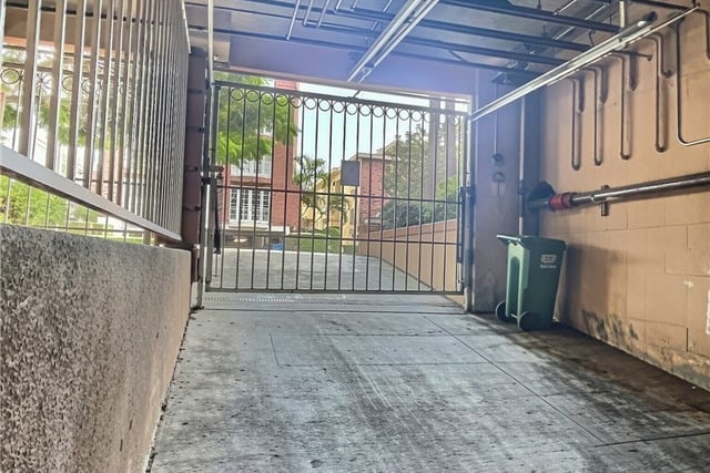 2205 S Bentley Avenue 102, Los Angeles, CA 90064 — photo 40 of 43