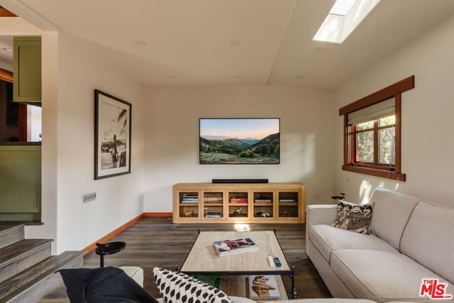 706 Navy Street, Santa Monica, CA 90405 — photo 12 of 34
