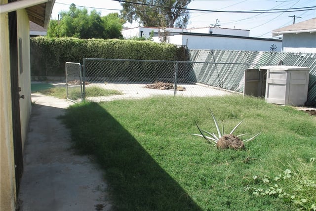 5911 Arlington, Los Angeles, CA 90043 — photo 4 of 5