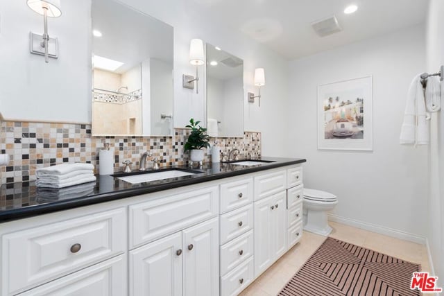 910 19th Street 10, Santa Monica, CA 90403 — photo 15 of 37