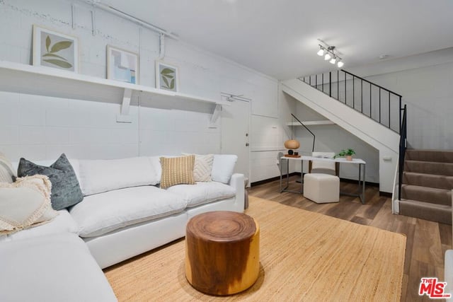 910 19th Street 10, Santa Monica, CA 90403 — photo 22 of 37
