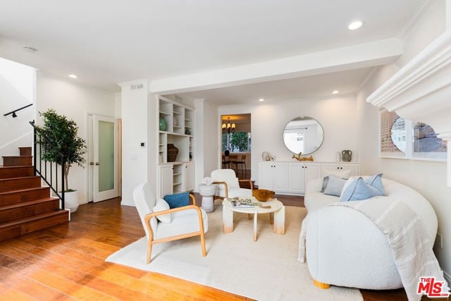 910 19th Street 10, Santa Monica, CA 90403 — photo 6 of 37