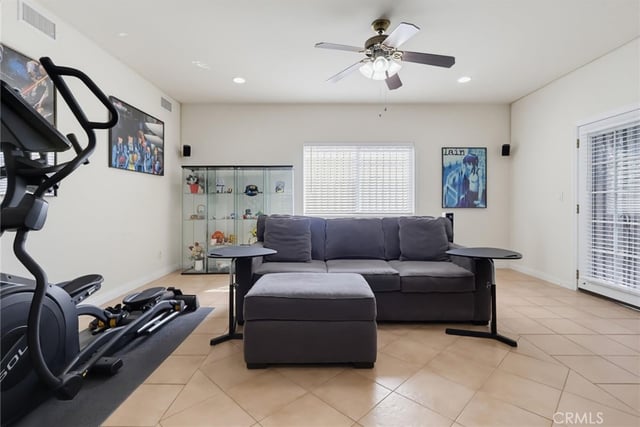2542 E Madison Street, Carson, CA 90810 — photo 13 of 38