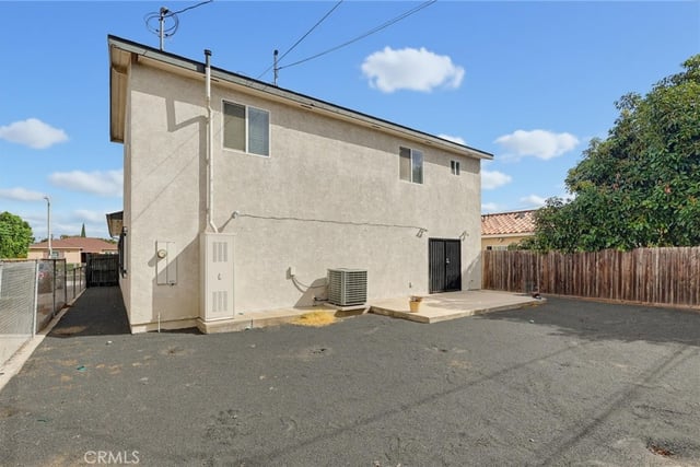 2542 E Madison Street, Carson, CA 90810 — photo 33 of 38