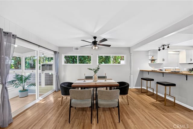 22817 Burbank Boulevard, Woodland Hills, CA 91367 — photo 13 of 40