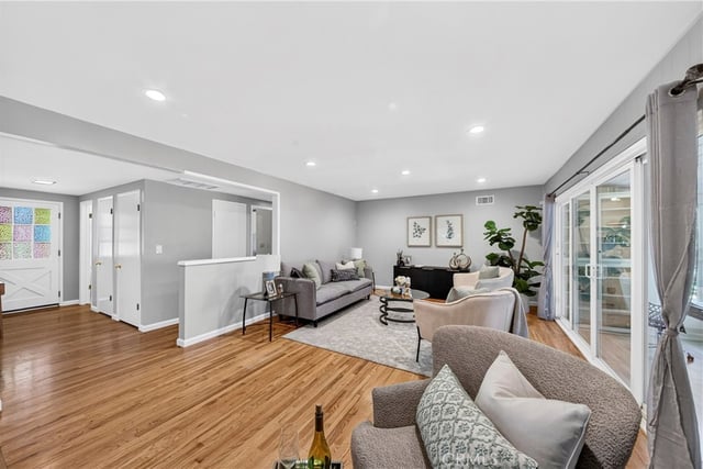 22817 Burbank Boulevard, Woodland Hills, CA 91367 — photo 19 of 40