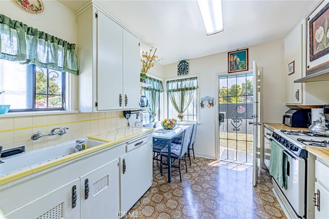 1060 S Rebecca, Pomona, CA 91766 — photo 27 of 50