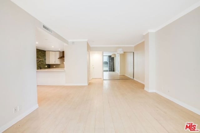 10433 Wilshire Boulevard 405, Los Angeles, CA 90024 — photo 13 of 37