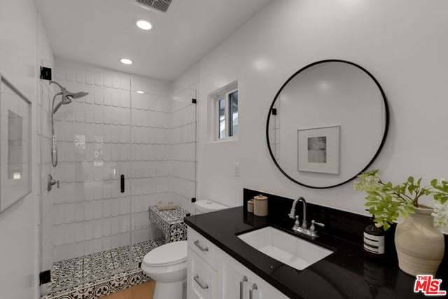 1556 La Baig Ave, Los Angeles, CA 90028 — photo 14 of 36