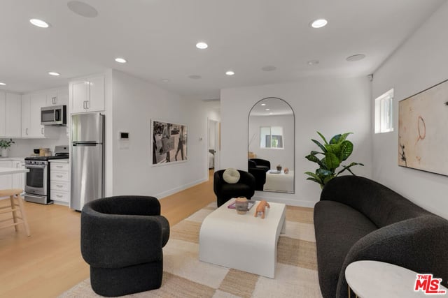 1556 La Baig Ave, Los Angeles, CA 90028 — photo 27 of 36