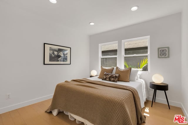 1556 La Baig Ave, Los Angeles, CA 90028 — photo 32 of 36