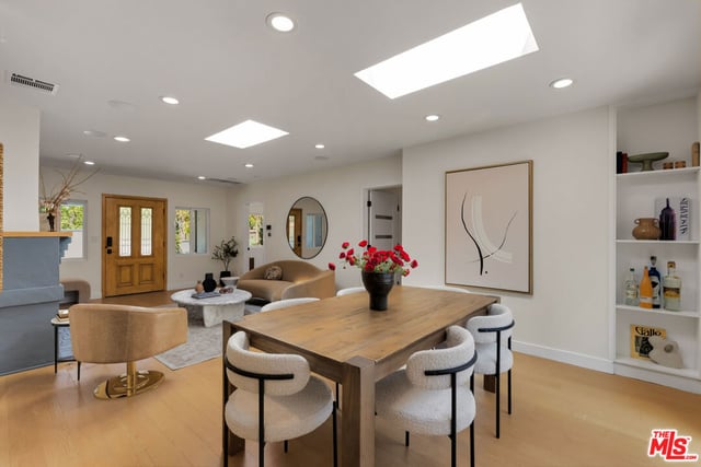 1556 La Baig Ave, Los Angeles, CA 90028 — photo 9 of 36