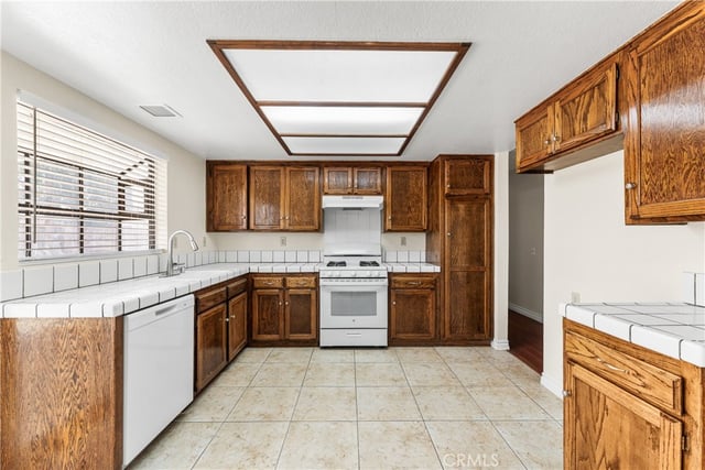 38470 Division, Palmdale, CA 93550 — photo 14 of 39