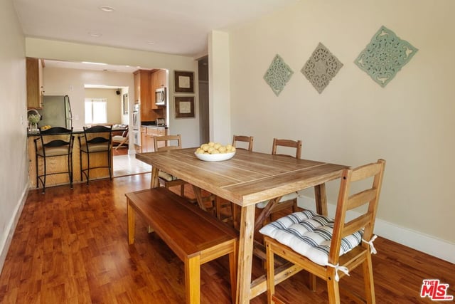 17623 Bromley Street, Encino, CA 91316 — photo 5 of 21