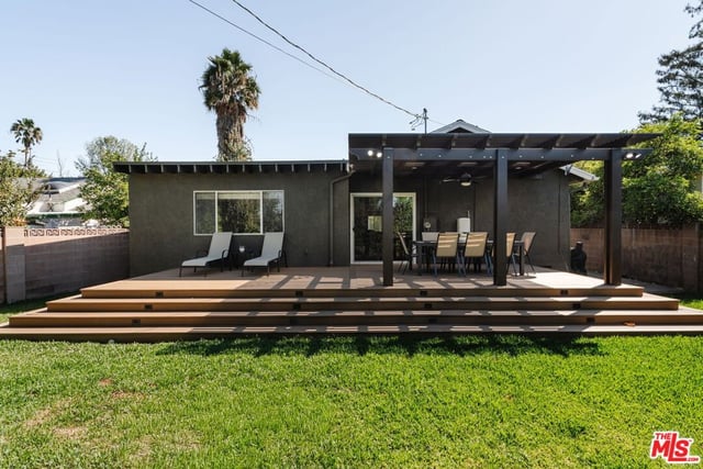 17623 Bromley Street, Encino, CA 91316 — photo 9 of 21