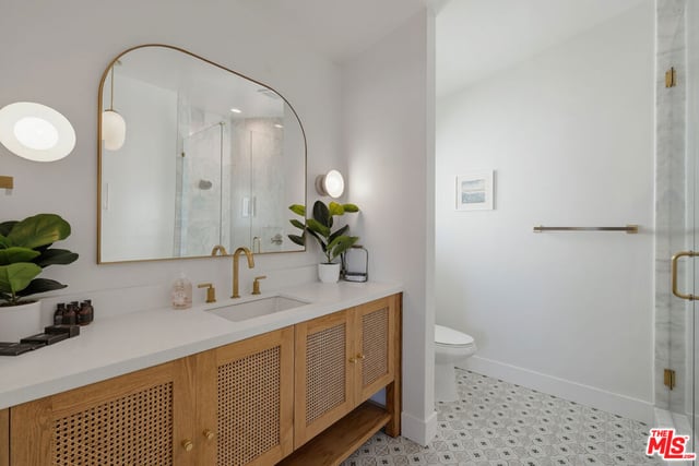2025 Victoria Avenue, Oxnard, CA 93035 — photo 23 of 41