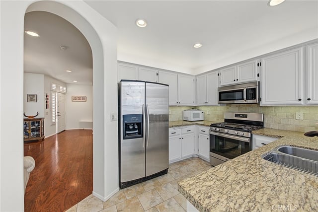 25951 Stafford Canyon Road B, Stevenson Ranch, CA 91381 — photo 5 of 36