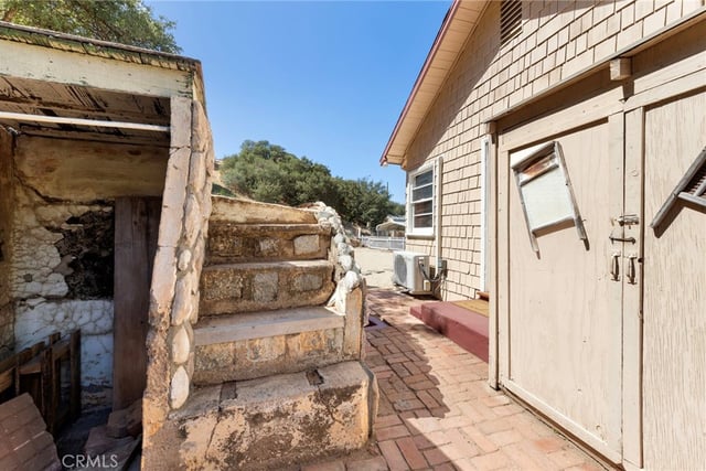 33300 Eastern, Agua Dulce, CA 91390 — photo 16 of 48