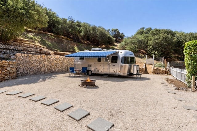 33300 Eastern, Agua Dulce, CA 91390 — photo 3 of 48