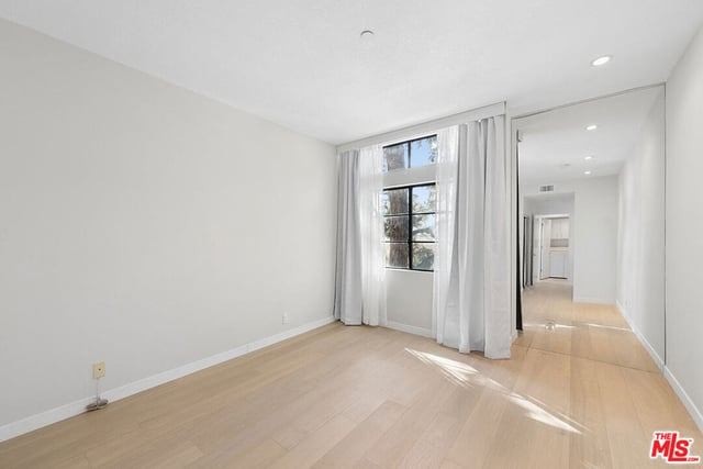 200 N Swall Drive 462, Beverly Hills, CA 90211 — photo 14 of 36
